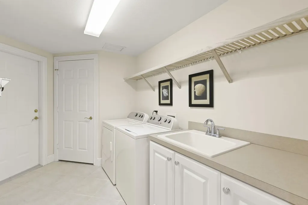 9066 Cascada Way Naples FL 34114