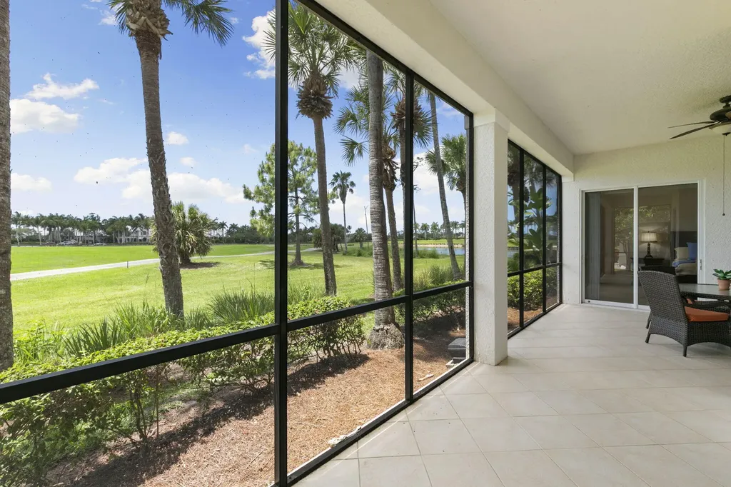 9066 Cascada Way Naples FL 34114