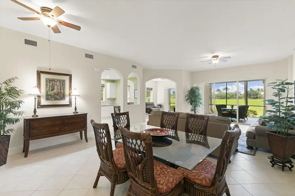 9066 Cascada Way Naples FL 34114