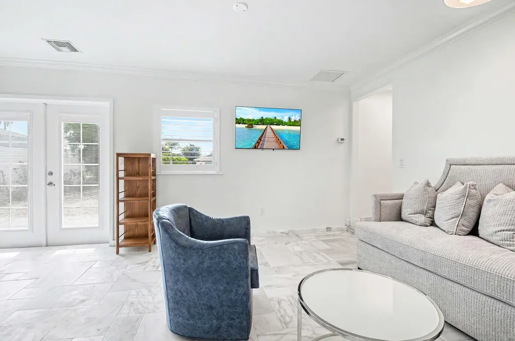 112 Capri Boulevard Naples FL 34113