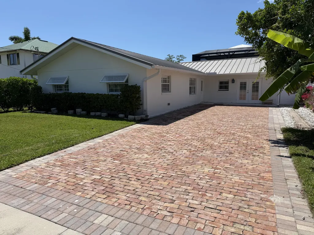 112 Capri Boulevard Naples FL 34113