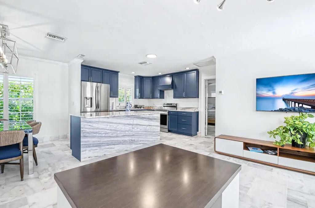 112 Capri Boulevard Naples FL 34113