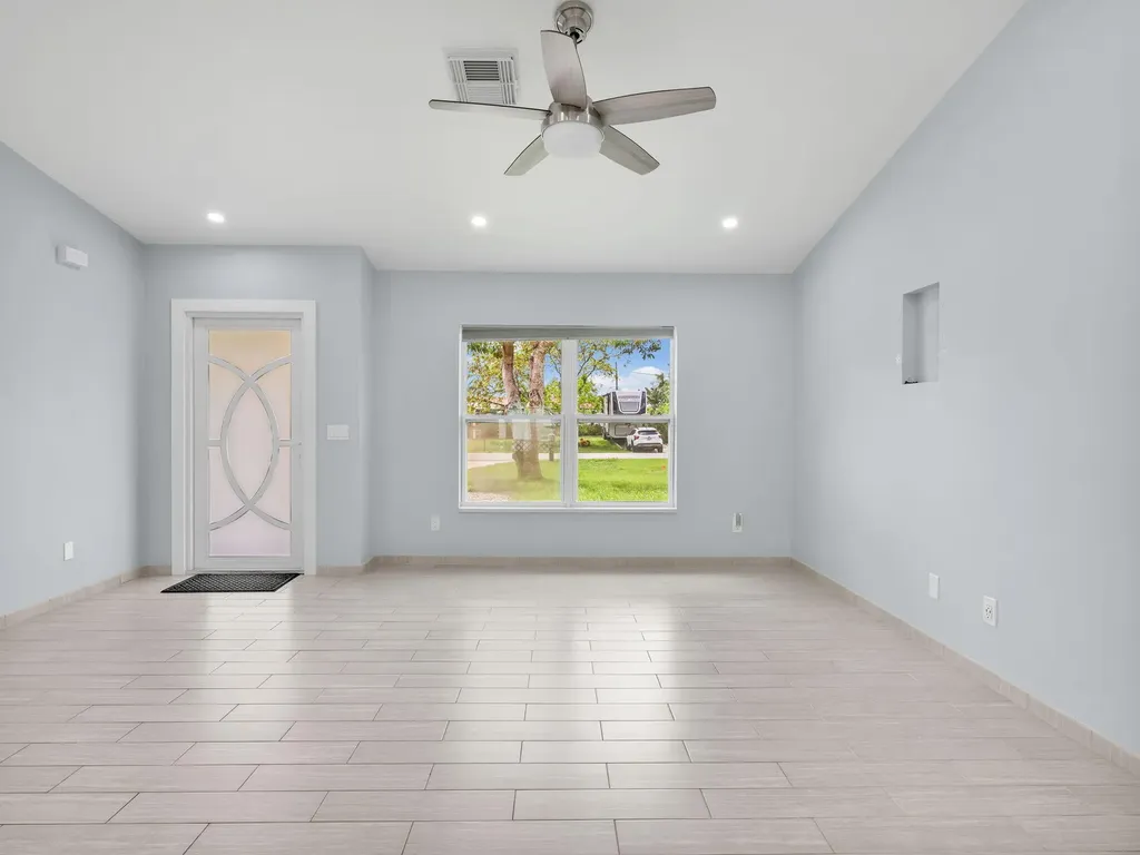 2200 45th Terrace SW Naples FL 34116