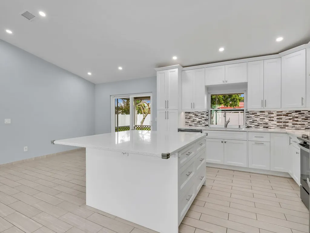 2200 45th Terrace SW Naples FL 34116