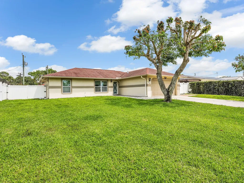 2200 45th Terrace SW Naples FL 34116