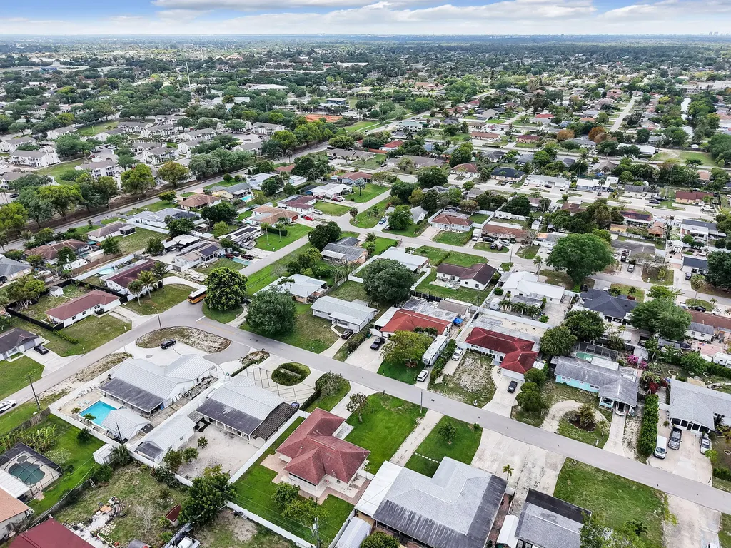 2200 45th Terrace SW Naples FL 34116