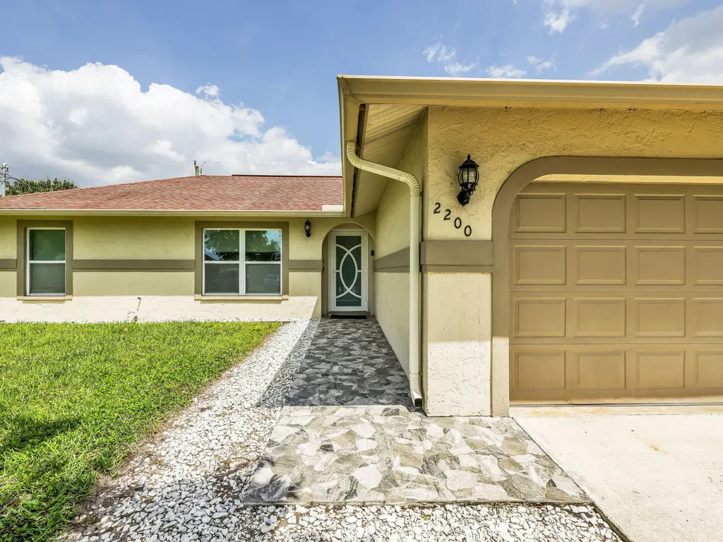 2200 45th Terrace SW Naples FL 34116