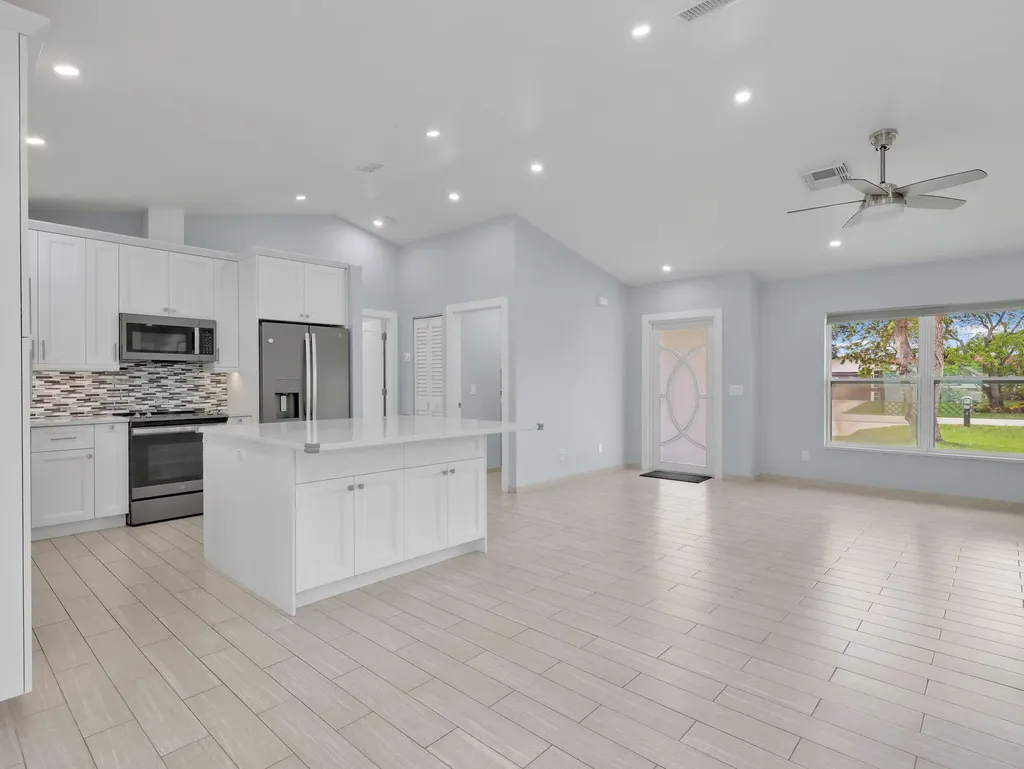 2200 45th Terrace SW Naples FL 34116