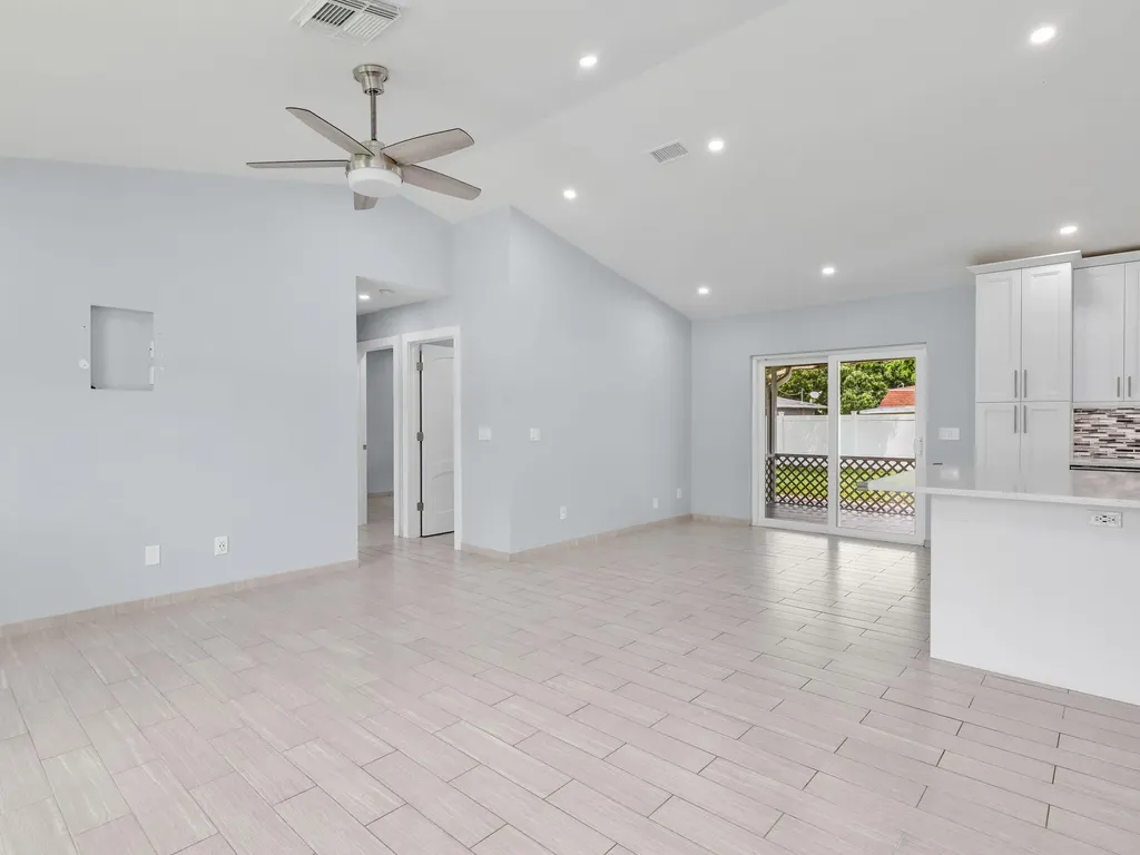 2200 45th Terrace SW Naples FL 34116