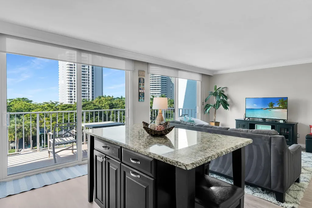 291 S Collier Marco Island FL 34145