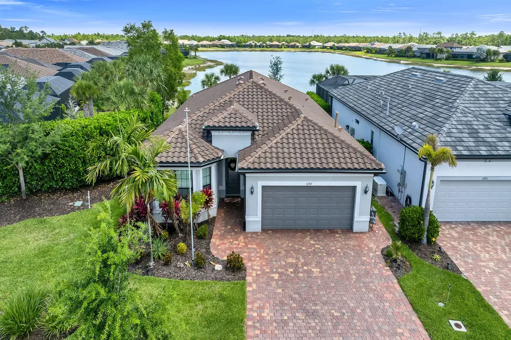 6787 Pennyroyal Drive Naples FL 34114