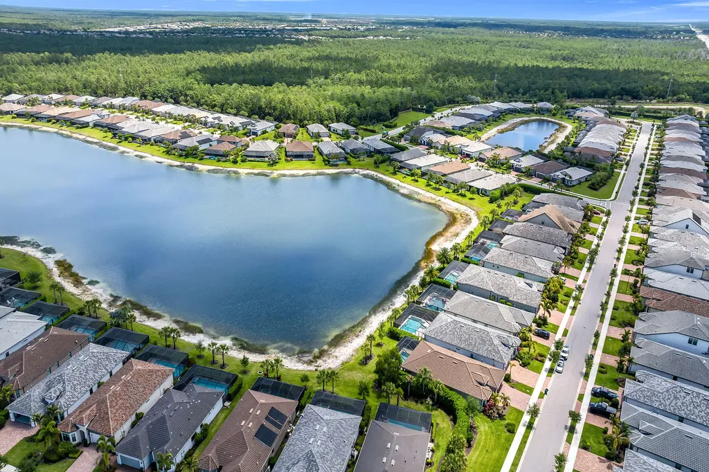 6787 Pennyroyal Drive Naples FL 34114