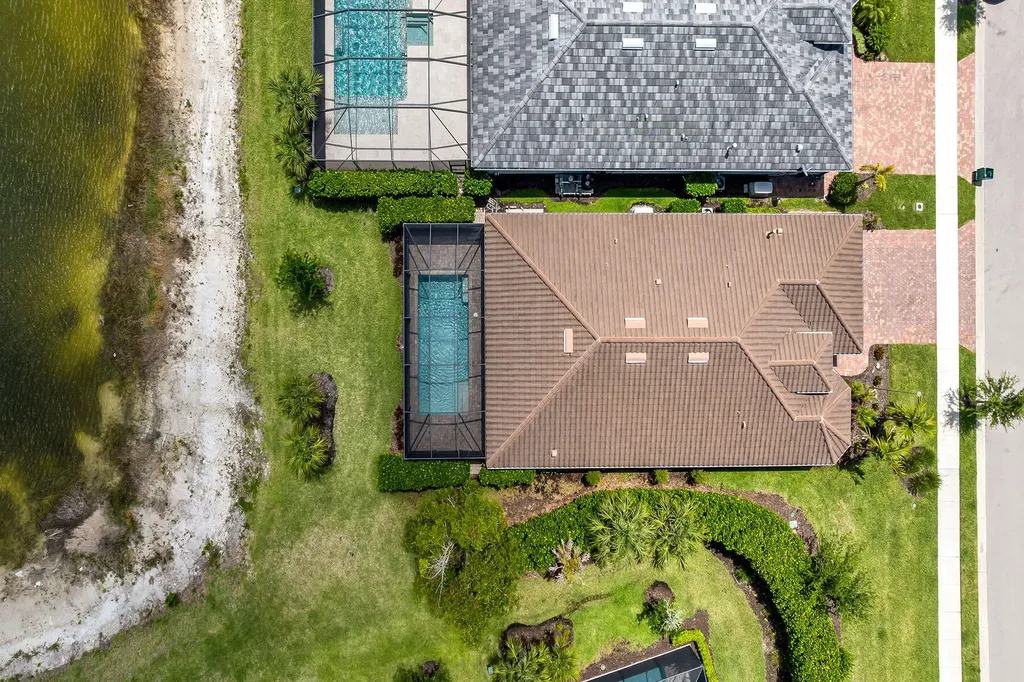 6787 Pennyroyal Drive Naples FL 34114