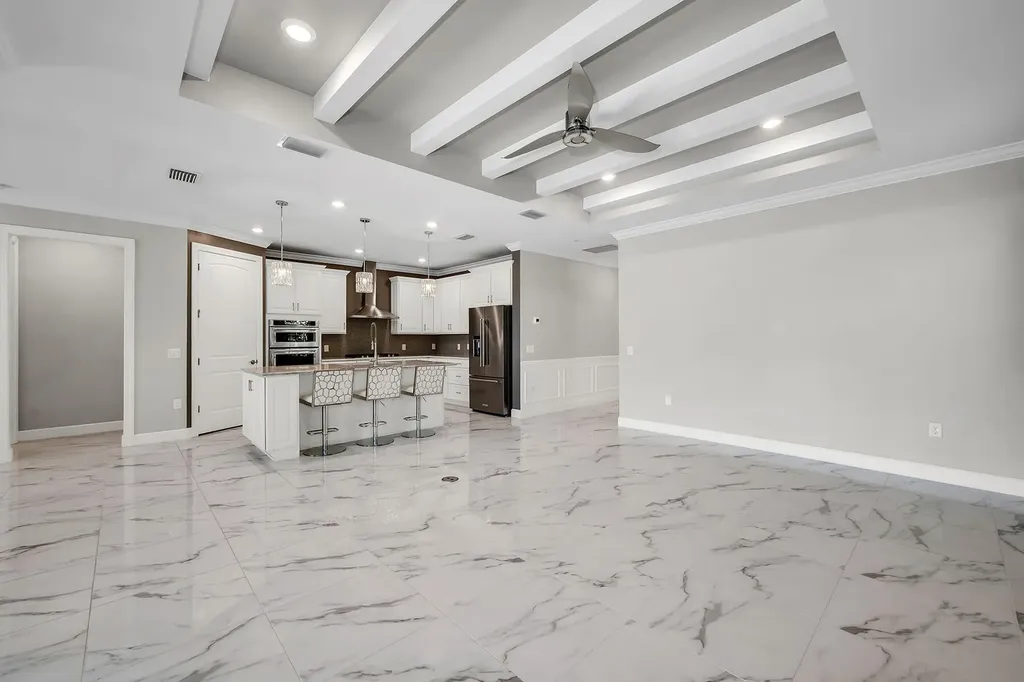 6787 Pennyroyal Drive Naples FL 34114