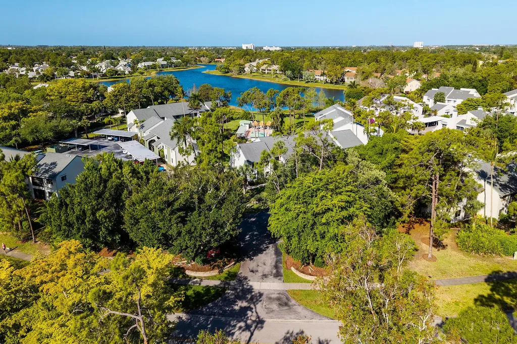 2980 Kings Lake Boulevard Naples FL 34112