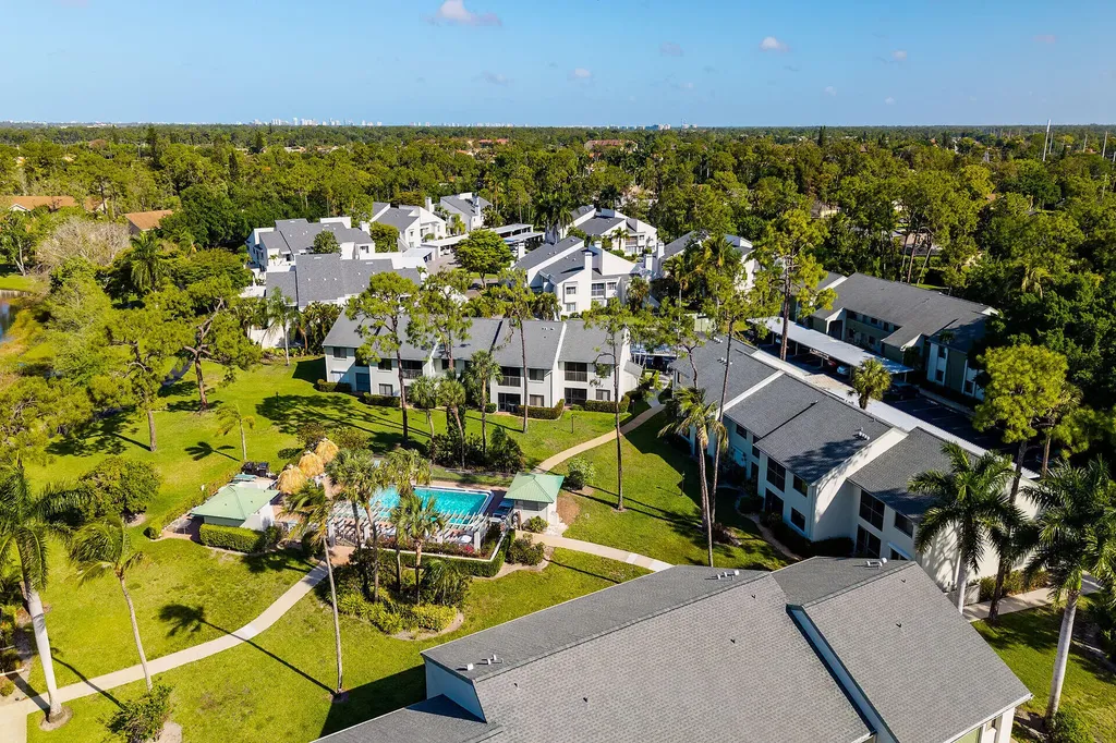 2980 Kings Lake Boulevard Naples FL 34112