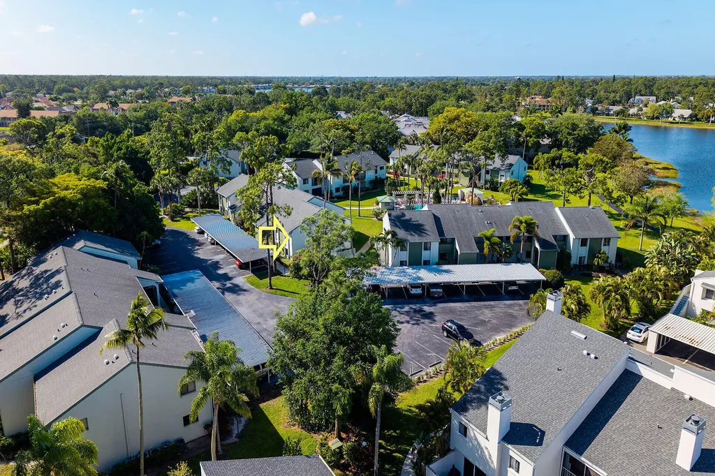 2980 Kings Lake Boulevard Naples FL 34112