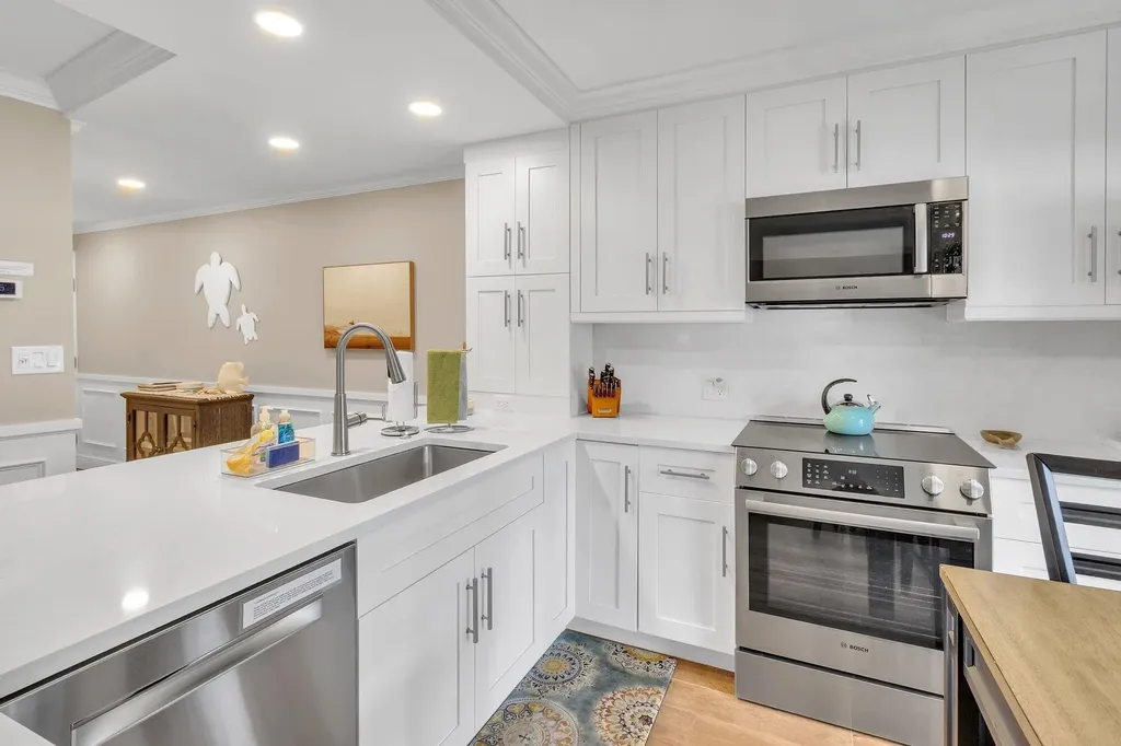 1085 Bald Eagle Drive Marco Island FL 34145