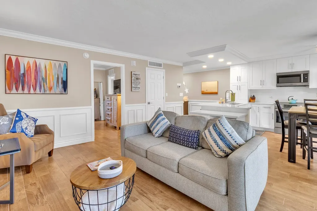 1085 Bald Eagle Drive Marco Island FL 34145