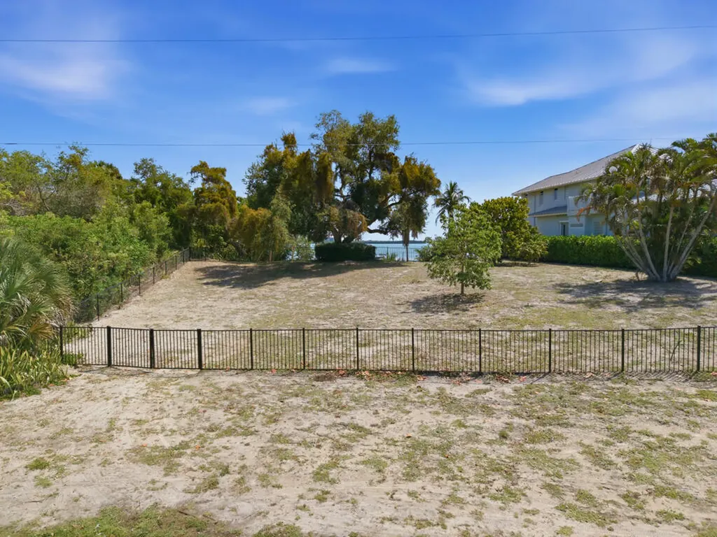 821 Caxambas Drive Marco Island FL 34145