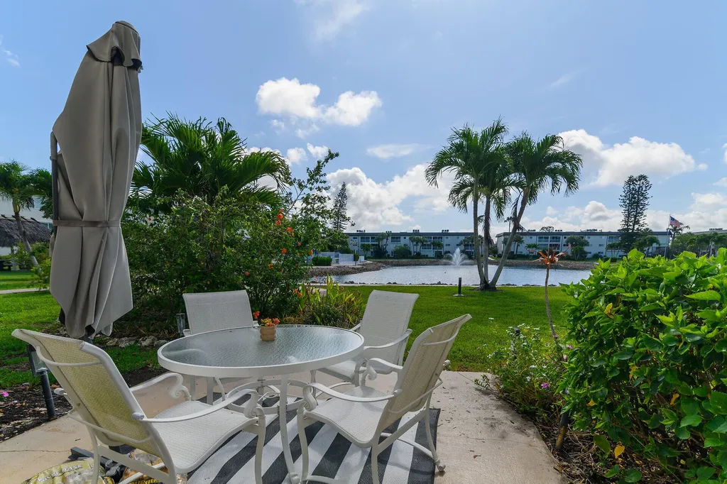 1000 Manatee Road Naples FL 34114