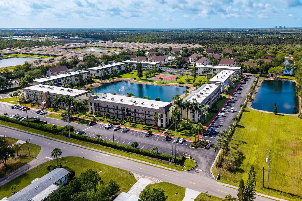1000 Manatee Road Naples FL 34114