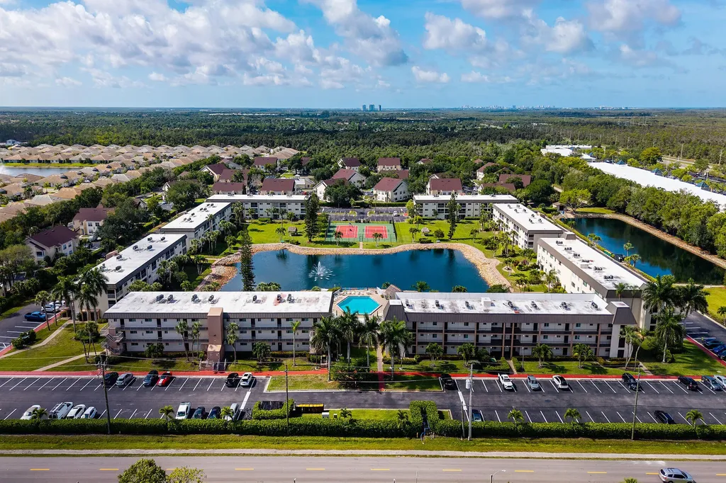 1000 Manatee Road Naples FL 34114