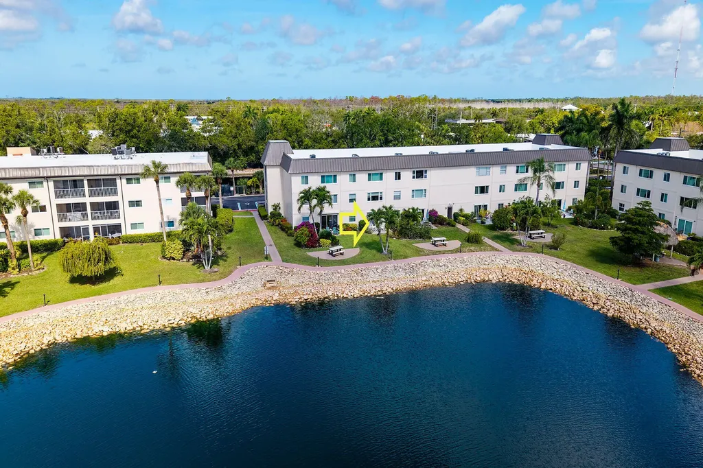 1000 Manatee Road Naples FL 34114