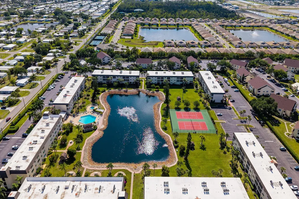 1000 Manatee Road Naples FL 34114