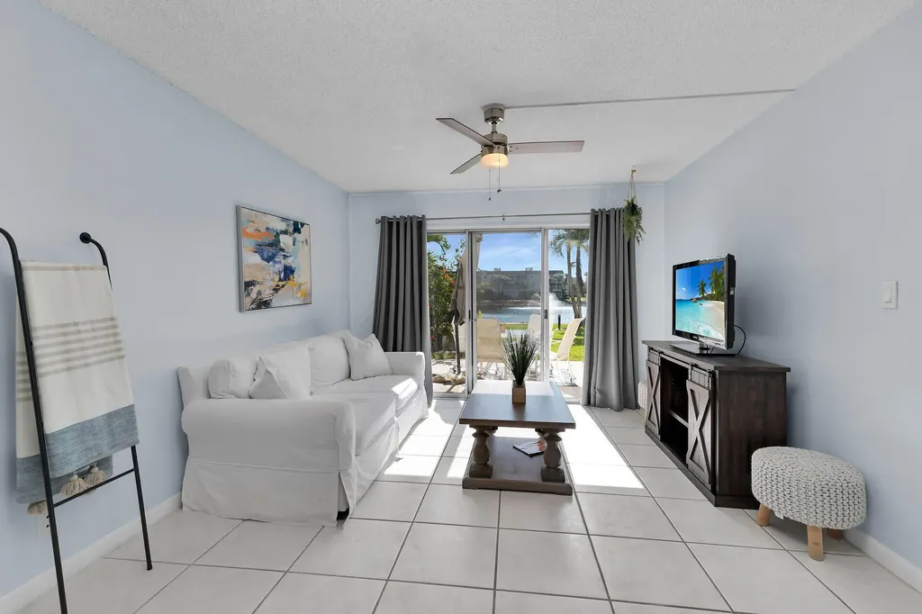 1000 Manatee Road Naples FL 34114