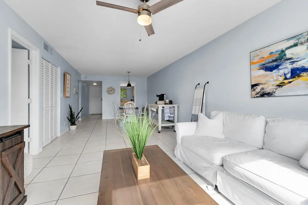 1000 Manatee Road Naples FL 34114
