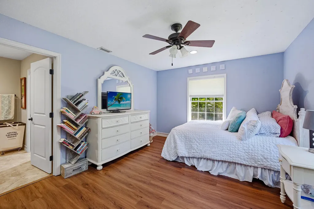 3731 5th Avenue NW Naples FL 34120