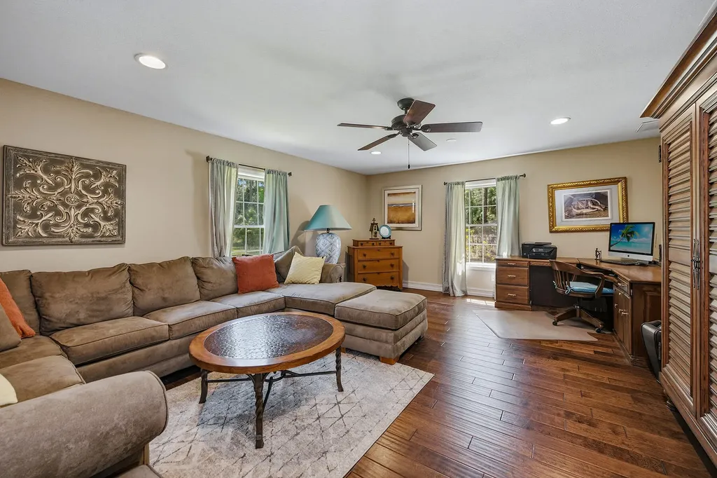 3731 5th Avenue NW Naples FL 34120