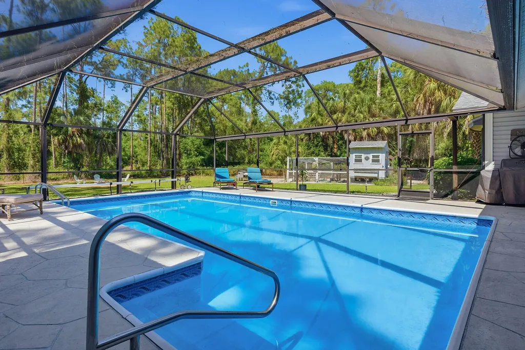 3731 5th Avenue NW Naples FL 34120