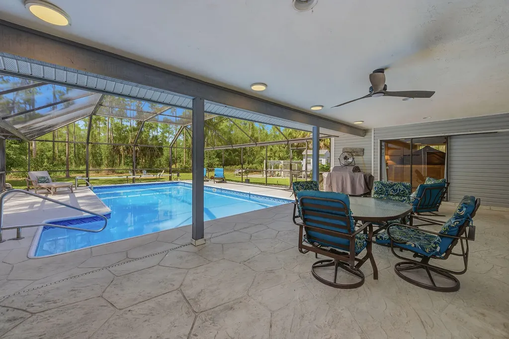 3731 5th Avenue NW Naples FL 34120