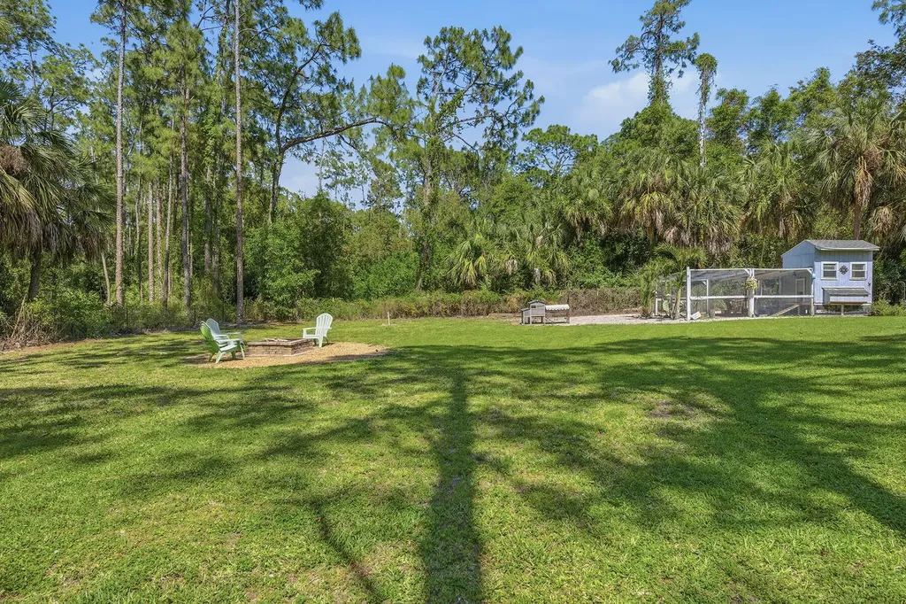 3731 5th Avenue NW Naples FL 34120