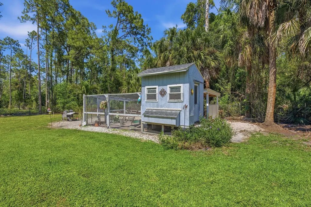 3731 5th Avenue NW Naples FL 34120