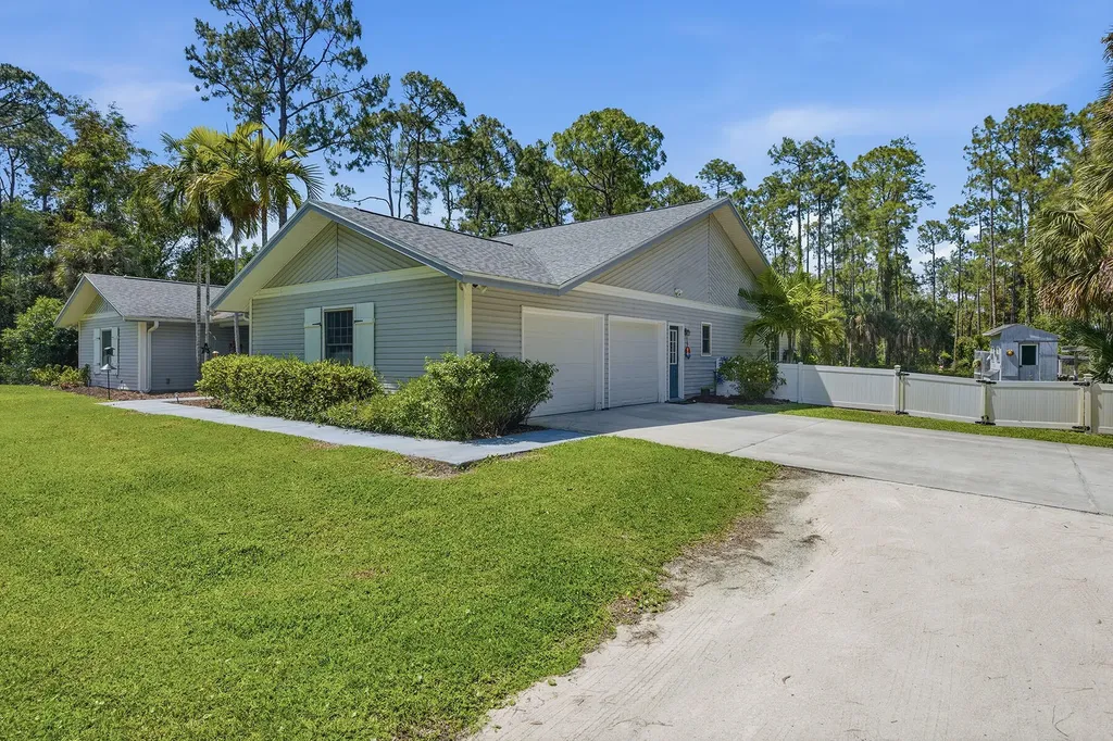 3731 5th Avenue NW Naples FL 34120