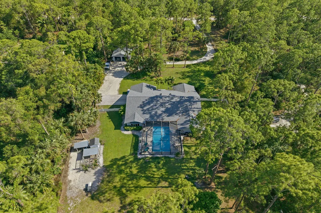3731 5th Avenue NW Naples FL 34120