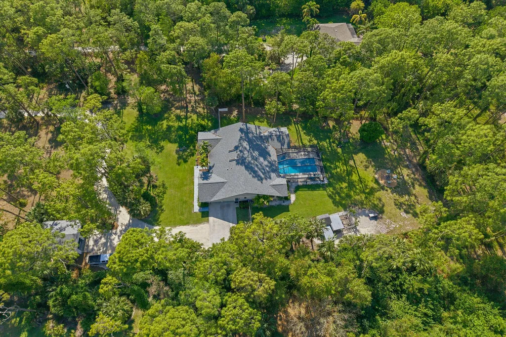 3731 5th Avenue NW Naples FL 34120