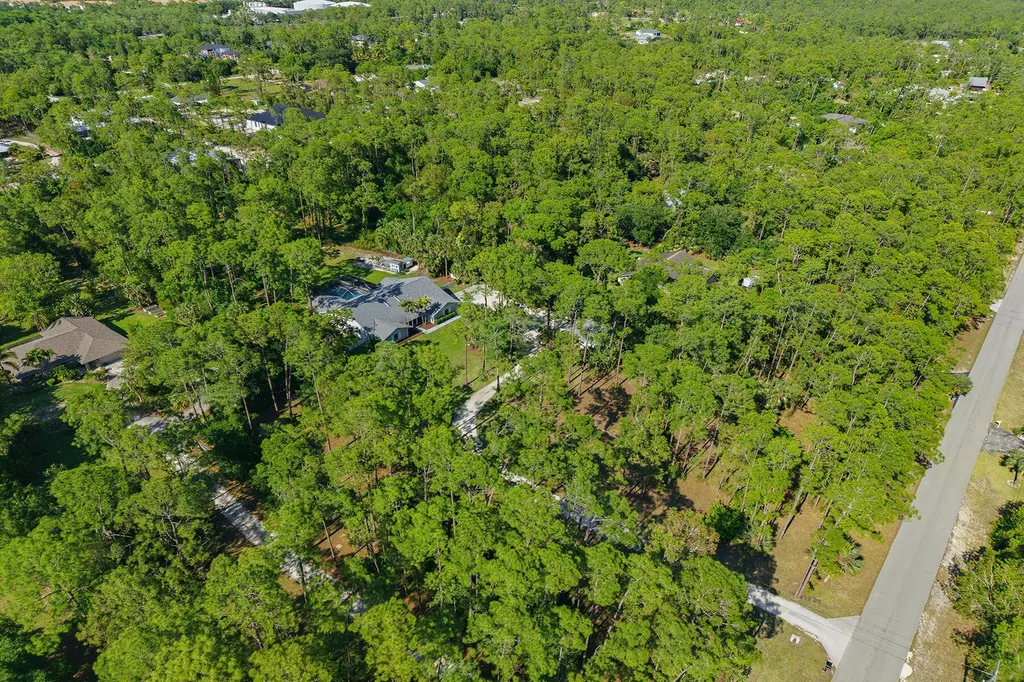 3731 5th Avenue NW Naples FL 34120