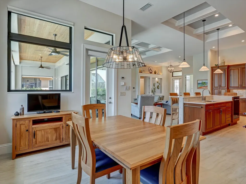 1065 Cottonwood Court Marco Island FL 34145