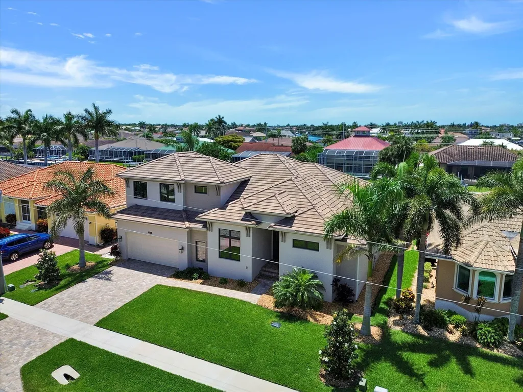 1065 Cottonwood Court Marco Island FL 34145