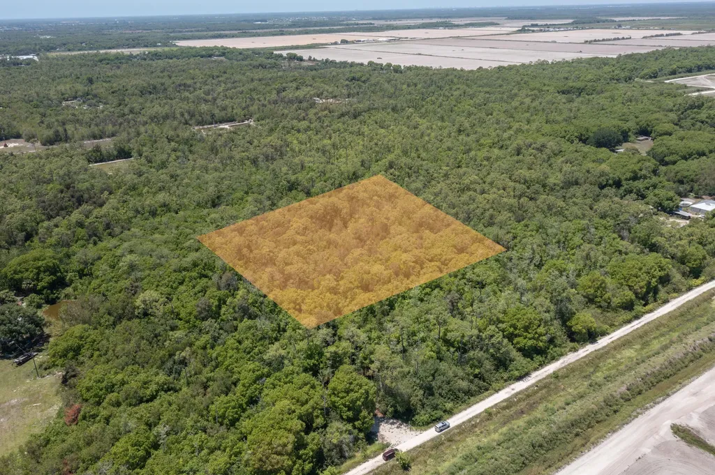 Xxx Lager Lane Naples FL 34114