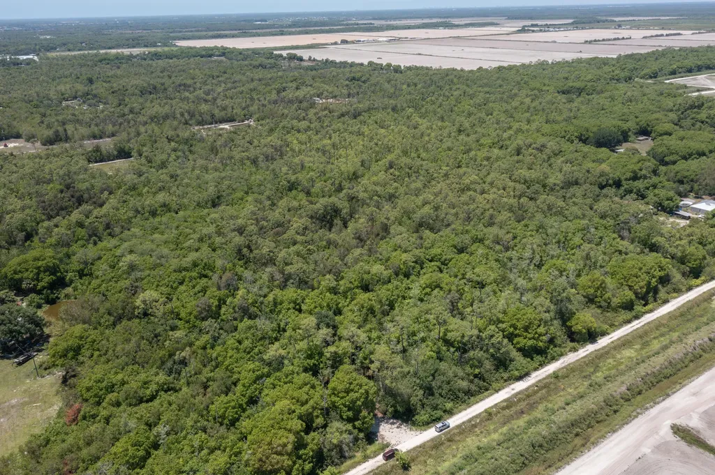 Xxx Lager Lane Naples FL 34114