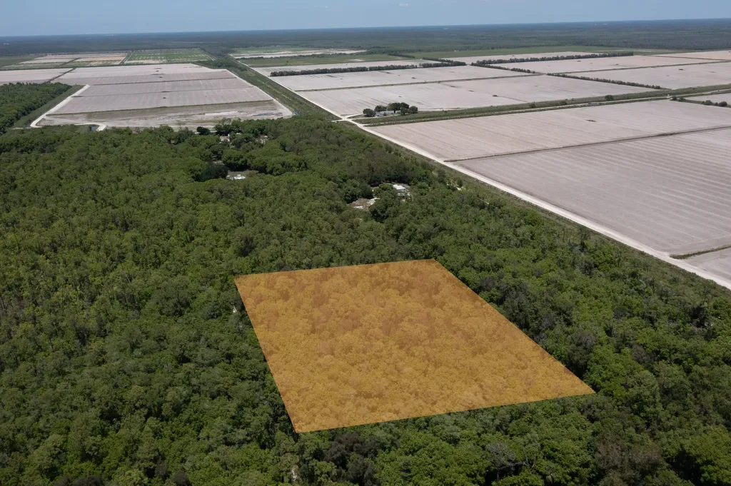 Xxx Lager Lane Naples FL 34114