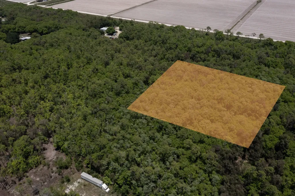 Xxx Lager Lane Naples FL 34114
