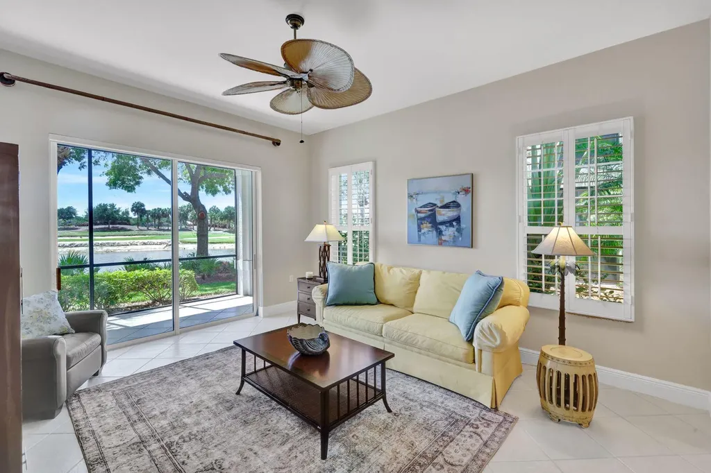 9038 Cascada Way Naples FL 34114