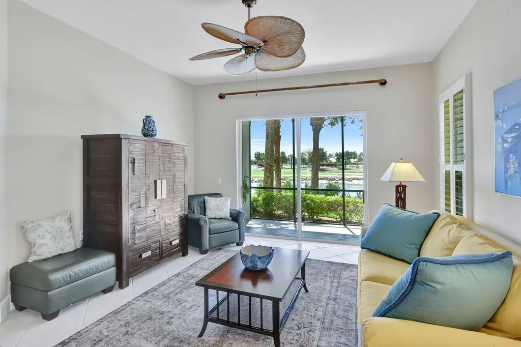 9038 Cascada Way Naples FL 34114