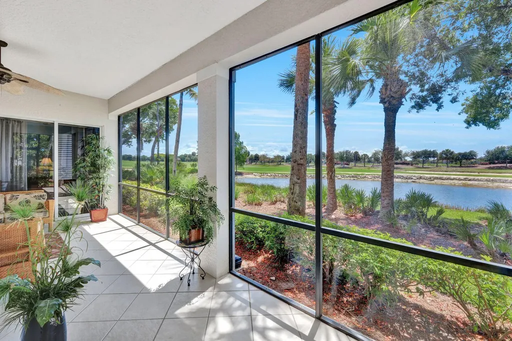 9038 Cascada Way Naples FL 34114